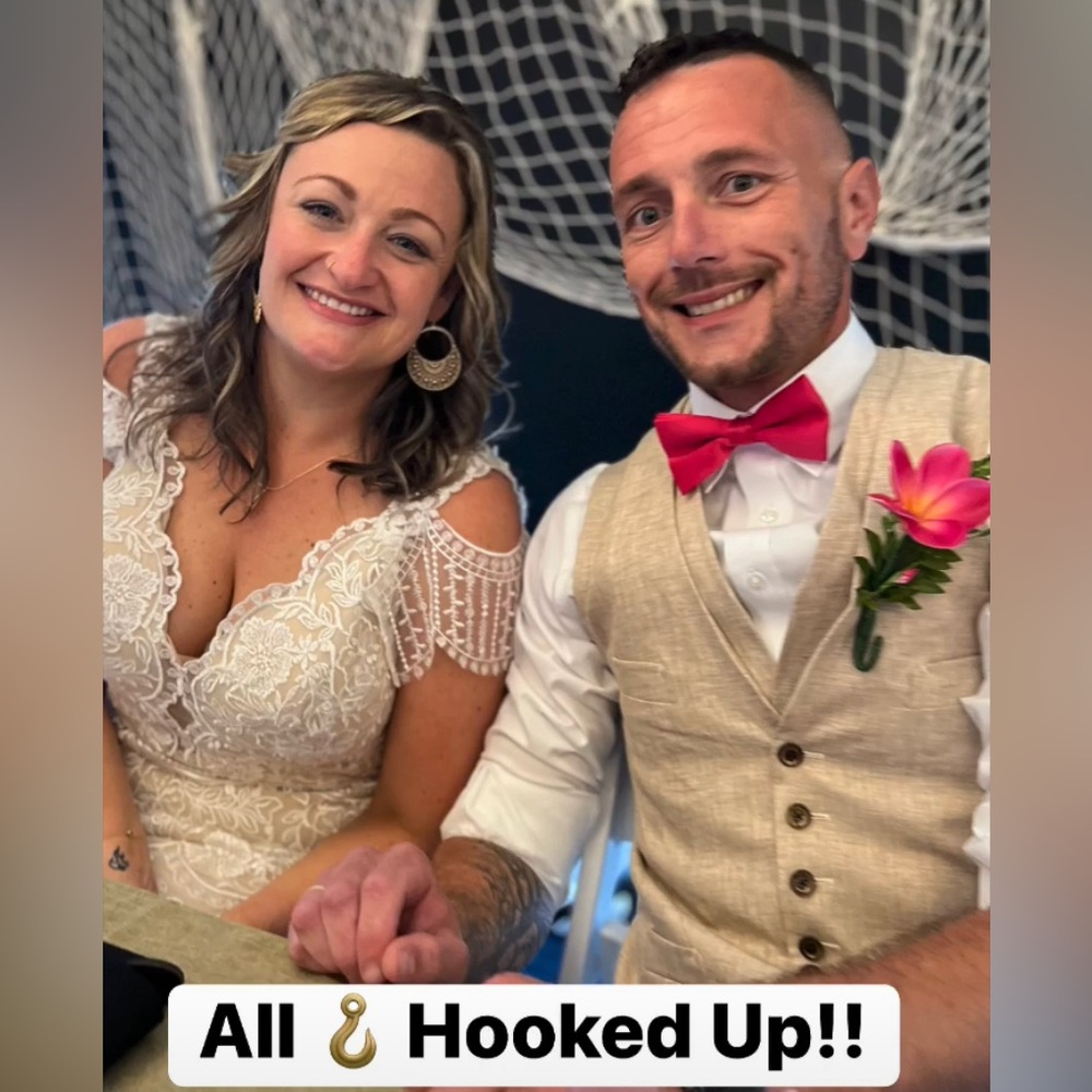 Meet Casie & Family 🩺🦝🐕🦎☀️🌊🏝️👙🎣